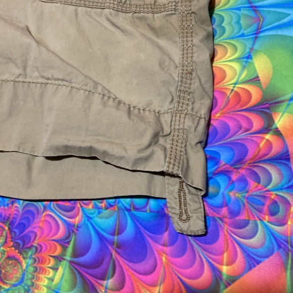 Women’s 14 FADED GLORY khaki shorts inseam 6” measurement laying flat is 19” - Picture 9 of 10